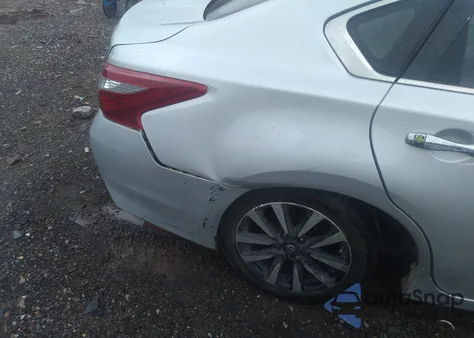 2018 Nissan Altima 2.5 Sl from USA, damaged, VIN 1N4AL3AP0JC150141